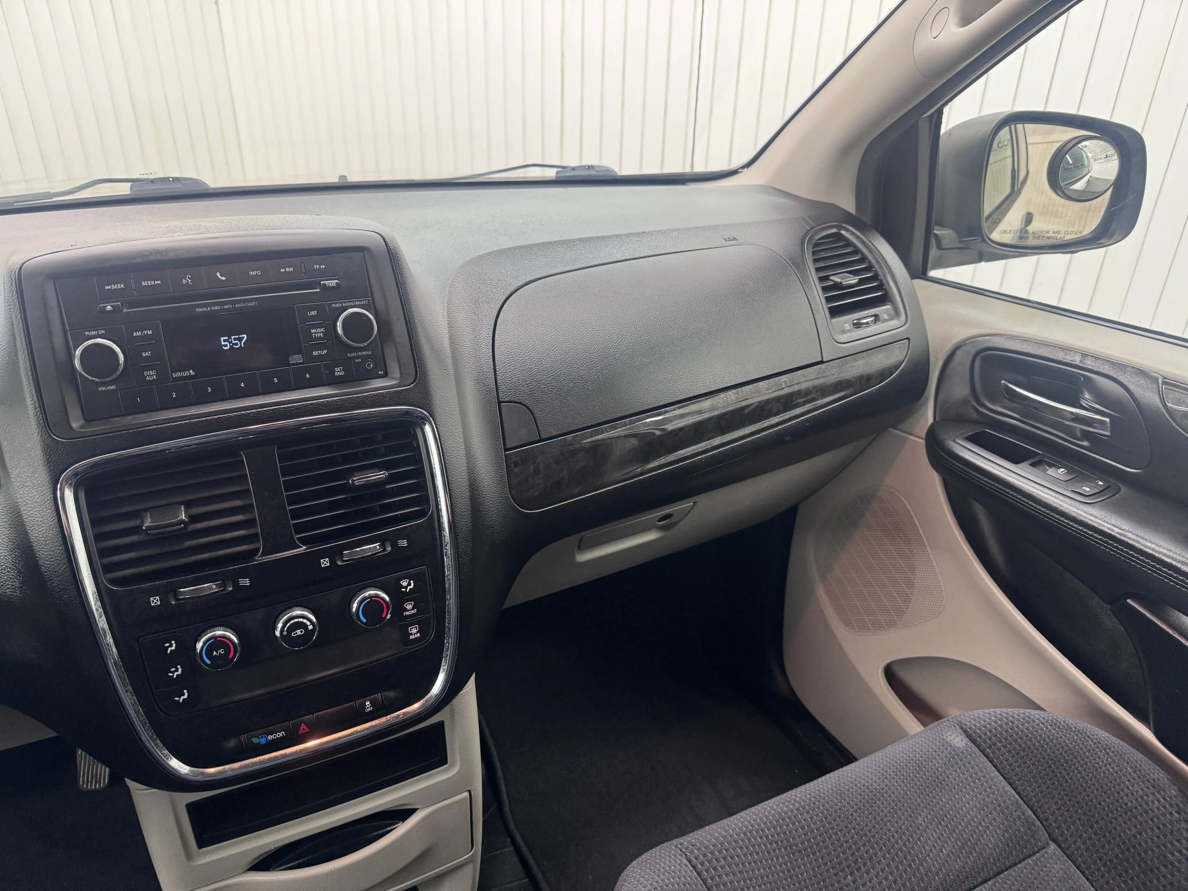Used 2014 RAM C/V Tradesman w/ UConnect Hands-Free Group FWD image 15