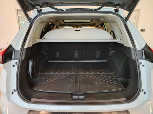 Used 2024 Nissan Rogue Platinum w/ Platinum Premium Package AWD/4WD image 17