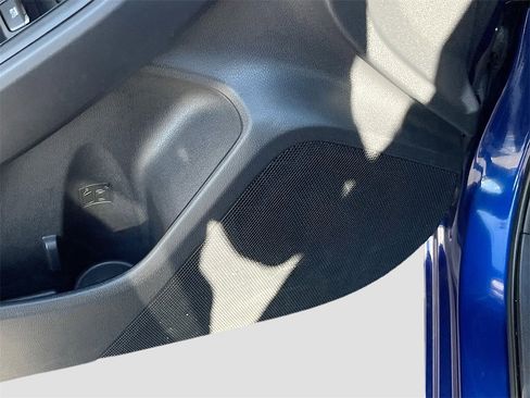 Used 2024 Subaru Impreza 2.0i Sport image 19