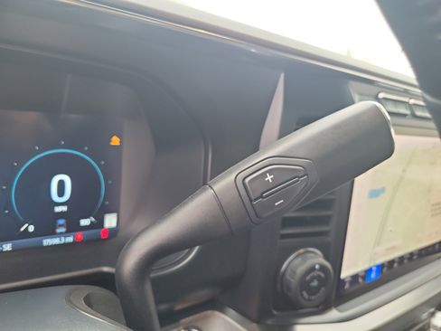 Used 2024 Ford F250 Platinum image 34