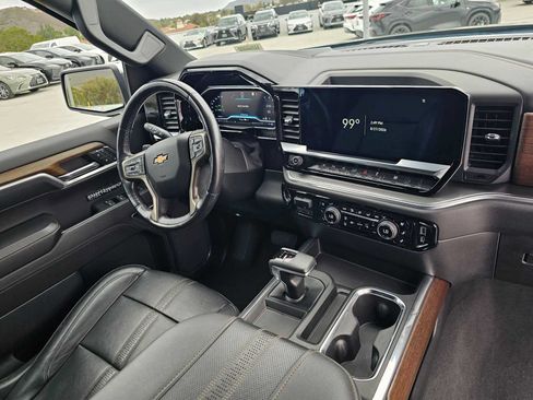 Used 2023 Chevrolet Silverado 1500 High Country AWD/4WD image 11