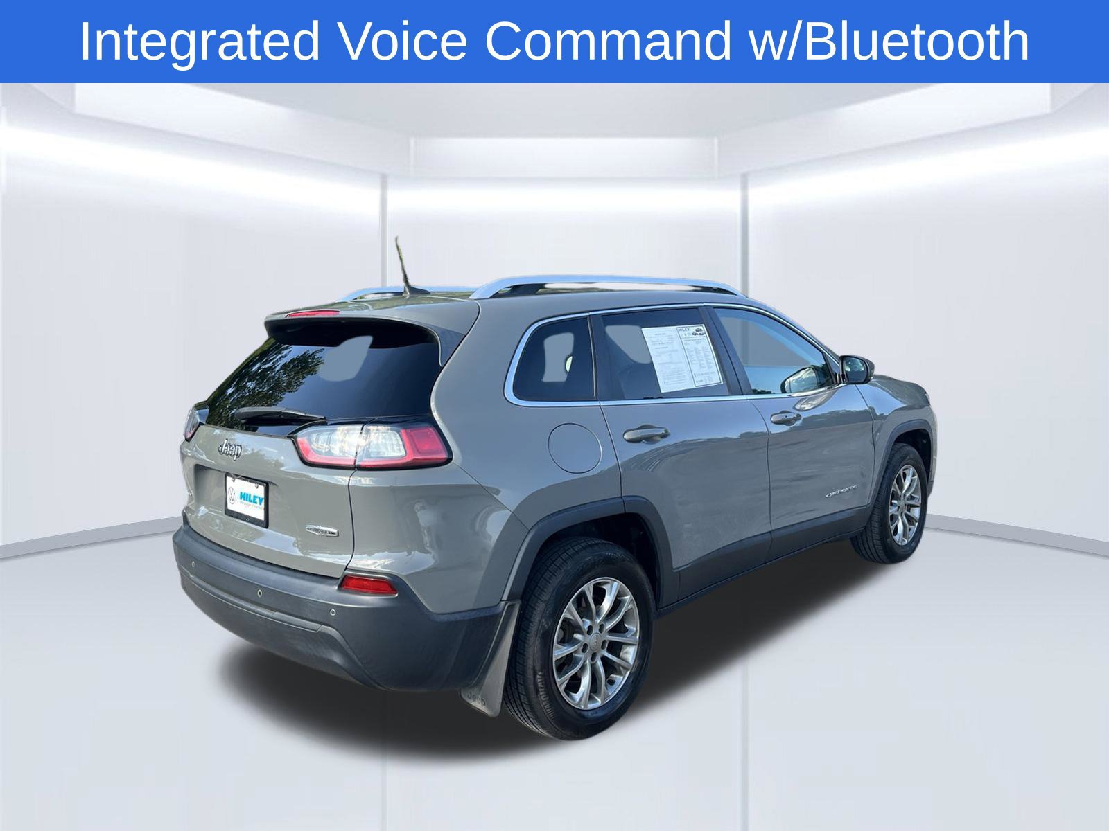 Used 2019 Jeep Cherokee Latitude Plus w/ Cold Weather Group AWD/4WD image 5