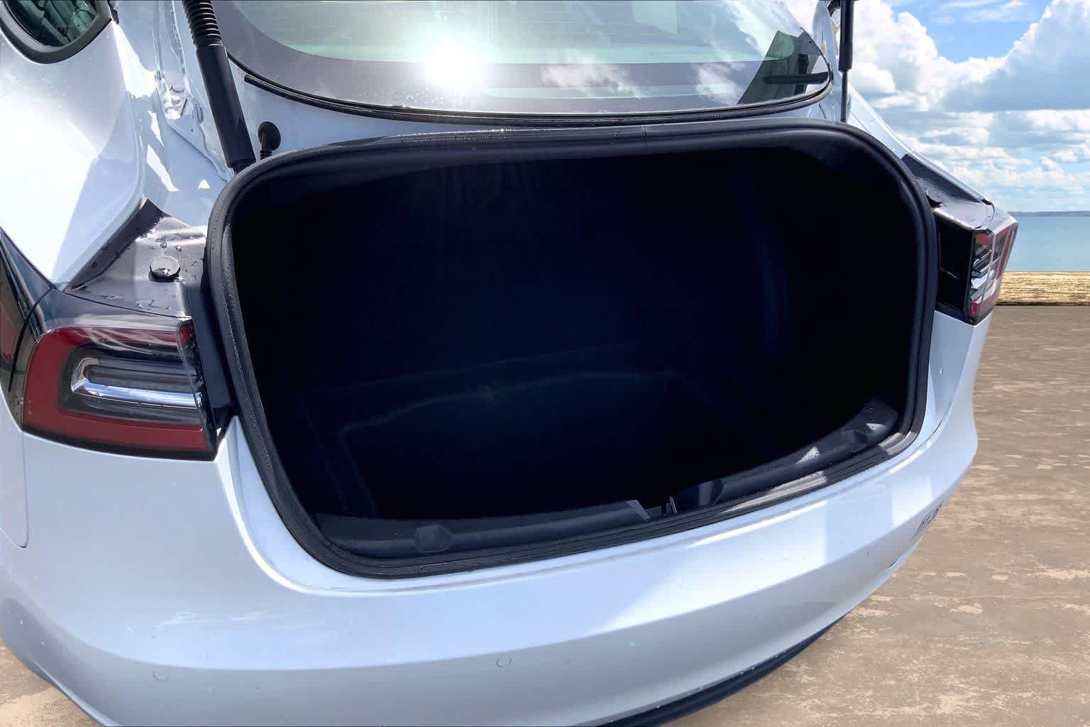 Used 2021 Tesla Model 3 Standard Range Plus RWD image 18