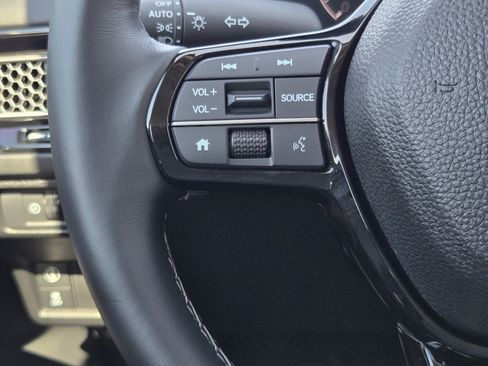 Certified 2024 Honda Civic EX image 30
