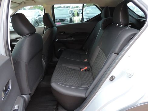 Used 2022 Nissan Kicks SV FWD image 20