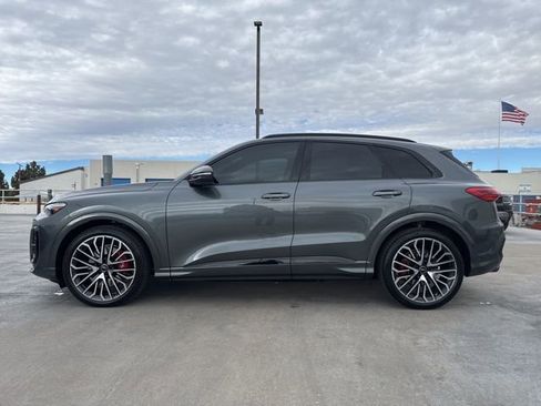 Used 2025 Audi SQ5 Premium Plus image 5