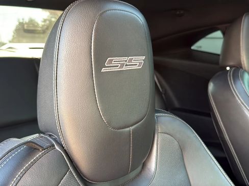 Used 2010 Chevrolet Camaro SS image 32