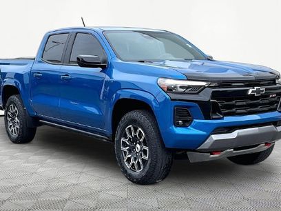 Used 2023 Chevrolet Colorado Z71 w/ Z71 Convenience Package 2