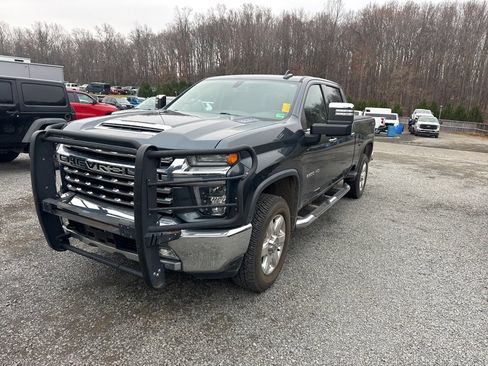 Used 2020 Chevrolet Silverado 2500 LTZ w/ LTZ Convenience Package image 3