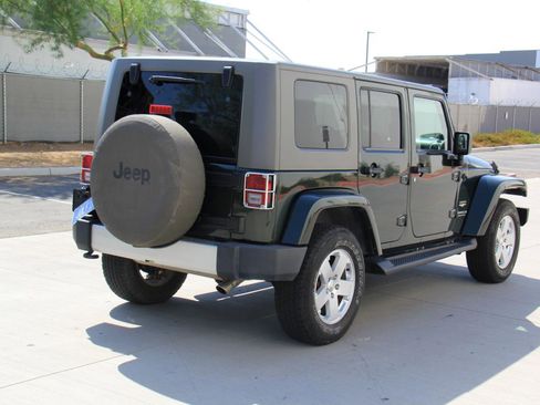 Used 2010 Jeep Wrangler Unlimited Sahara w/ Mopar Chrome Edition Group AWD/4WD image 5
