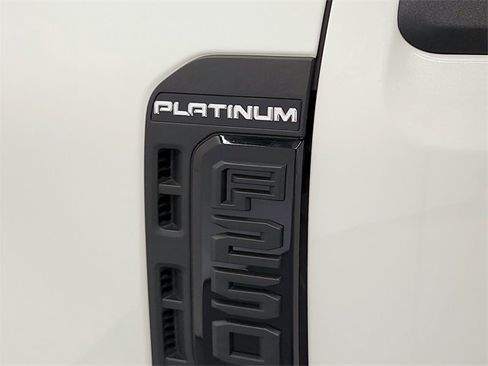 Used 2025 Ford F250 Platinum image 35