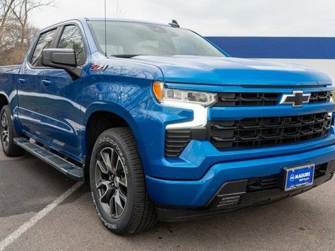 Used 2022 Chevrolet Silverado 1500 RST w/ Z71 Off-Road Package image 4