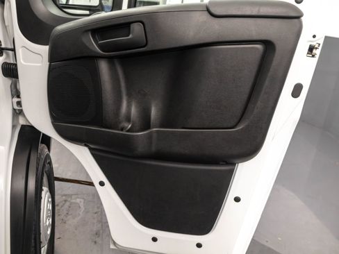 Used 2025 RAM ProMaster 2500 FWD image 37