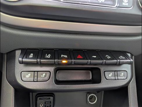 Used 2020 Chevrolet Colorado Z71 w/ Safety Package image 16