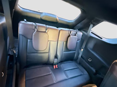 Used 2023 Ford Explorer Platinum w/ Technology Package image 27