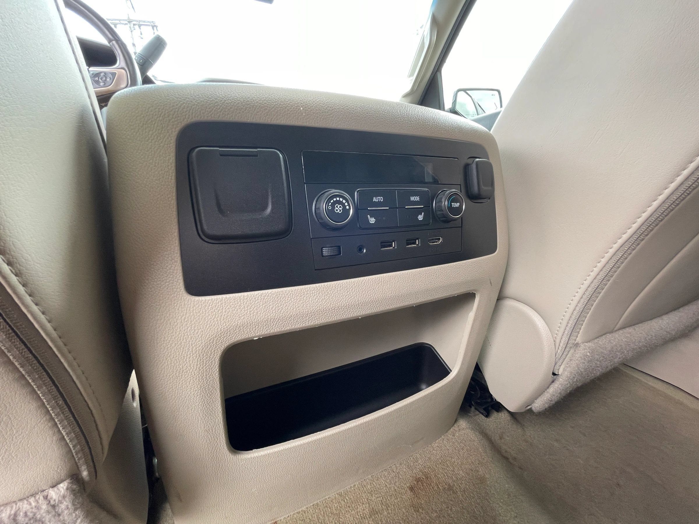 Used 2017 GMC Yukon Denali w/ Open Road Package AWD/4WD image 22