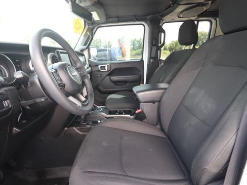 Used 2023 Jeep Wrangler Unlimited Sport AWD/4WD image 2
