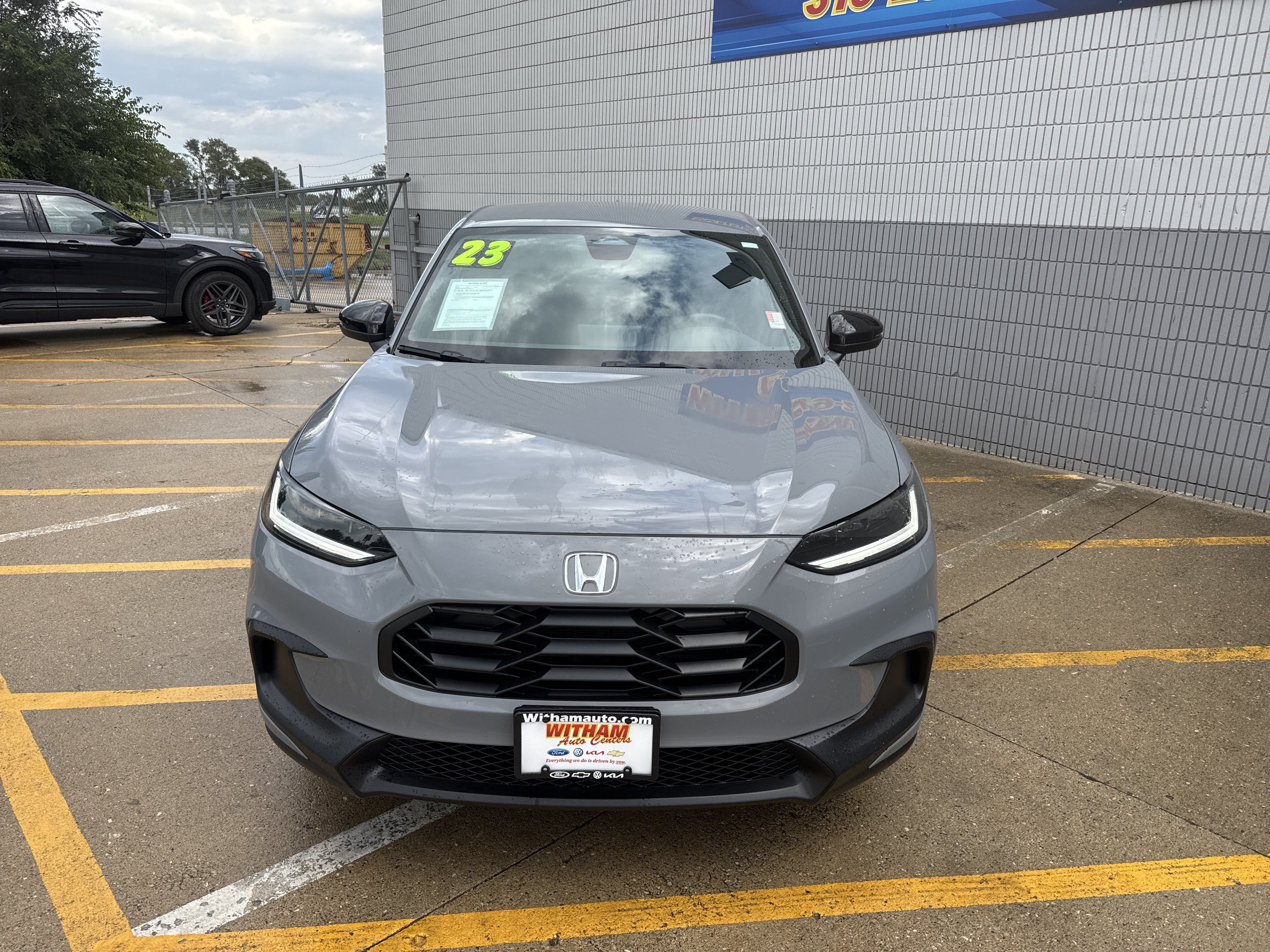 Used 2023 Honda HR-V Sport image 3