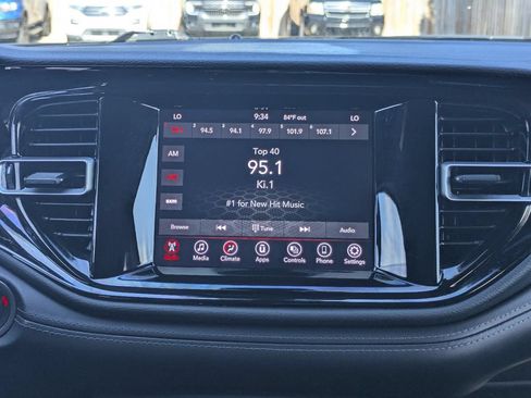 Used 2022 Dodge Durango SXT w/ Blacktop Package AWD/4WD image 18