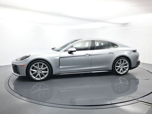 Used 2024 Porsche Panamera 4 image 2