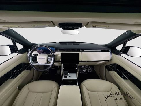 Used 2025 Land Rover Range Rover Long Wheelbase SE AWD/4WD image 29