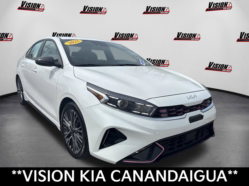 Used 2022 Kia Forte GT-Line w/ GT-Line Premium Package FWD image 3