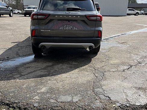 Used 2023 Ford Escape Active w/ Cold Weather Package image 6