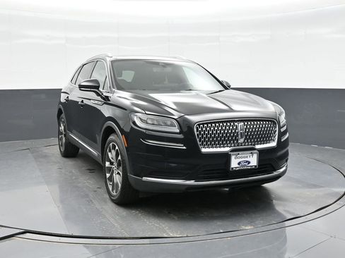 Used 2023 Lincoln Nautilus Reserve w/ Luxury Package FWD image 15