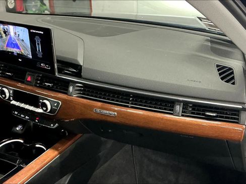 Used 2023 Audi A4 2.0T Premium w/ Convenience Package image 18