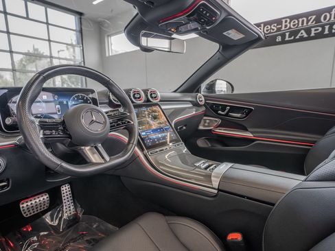 Used 2025 Mercedes-Benz CLE 300 4MATIC Cabriolet image 5