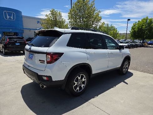 Certified 2022 Honda Passport TrailSport image 6