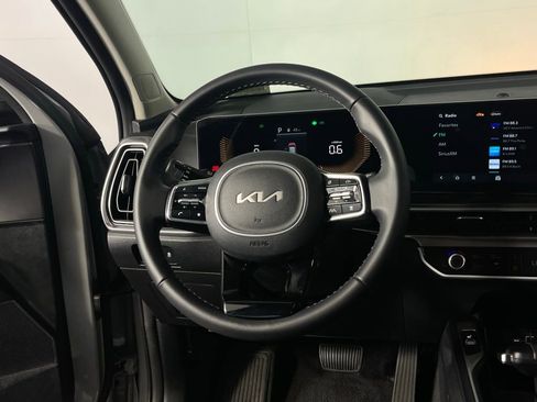 Used 2025 Kia Sorento S w/ Panoramic Sunroof Package image 15