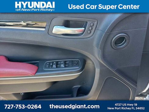 Used 2020 Chrysler 300 S w/ Safetytec Plus Group image 10