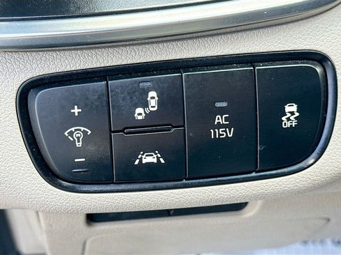 Used 2018 Kia Sorento EX w/ EX Advanced Touring Package FWD image 11