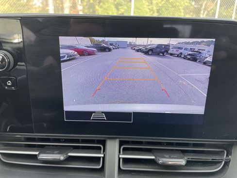 Used 2025 Chevrolet Trax LS w/ LS Convenience Package image 38