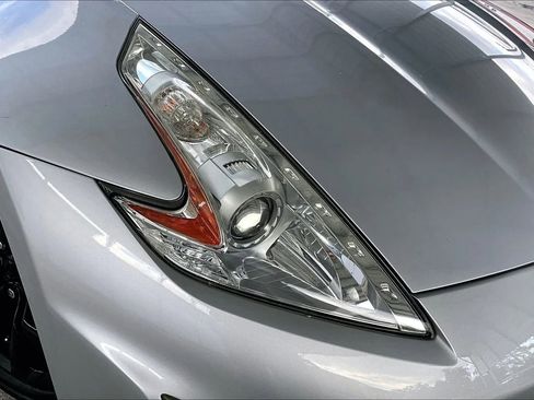 Used 2014 Nissan 370Z Coupe image 27