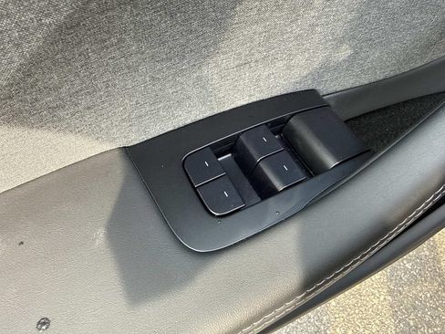 Used 2025 Tesla Model 3 Long Range RWD image 22