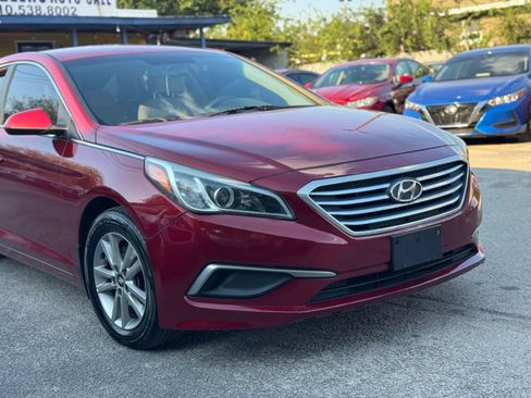 Used 2016 Hyundai Sonata SE w/ Winter Weather Package image 4