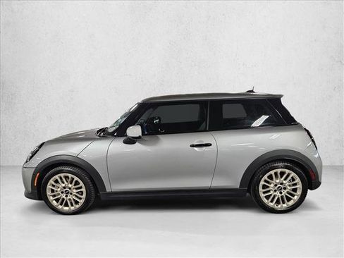 Certified 2025 MINI Cooper S image 9