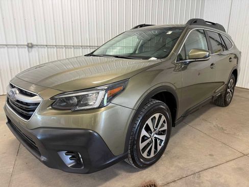 Used 2022 Subaru Outback Premium AWD/4WD image 6