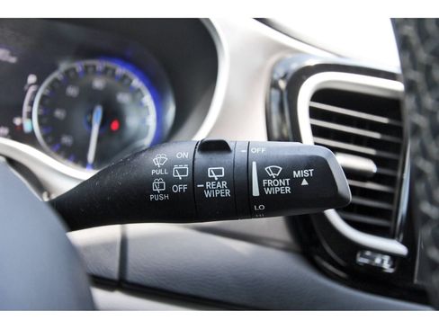 Used 2023 Chrysler Pacifica Touring-L FWD image 22