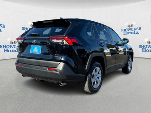 Used 2024 Toyota RAV4 LE image 8