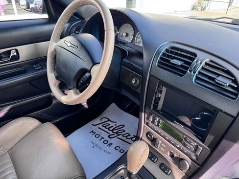 Used 2004 Ford Thunderbird image 10
