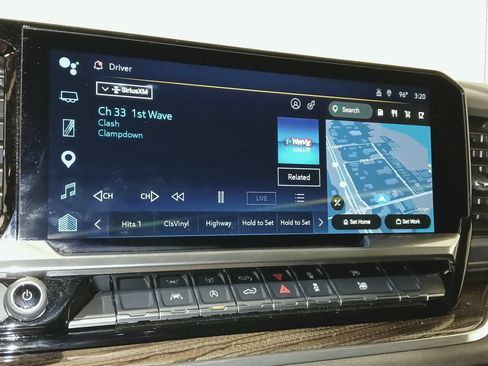Used 2025 Chevrolet Silverado 1500 LT AWD/4WD image 24