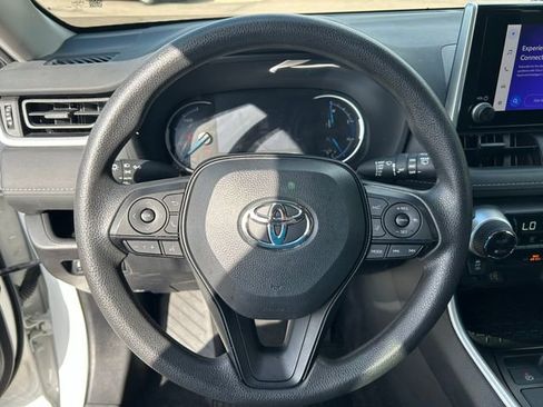 Used 2024 Toyota RAV4 XLE image 22