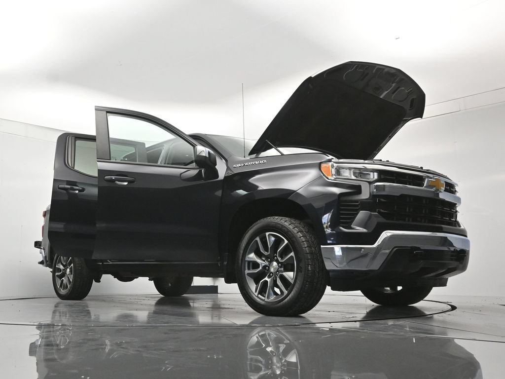 Used 2023 Chevrolet Silverado 1500 LT w/ Convenience Package II AWD/4WD image 49