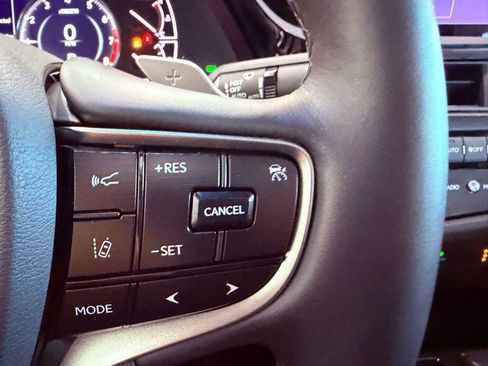 Certified 2024 Lexus ES 350 w/ Premium Package image 24