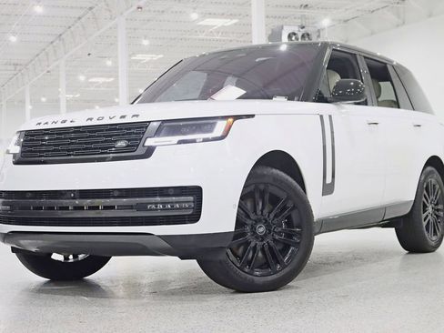 Used 2023 Land Rover Range Rover SE AWD/4WD image 7