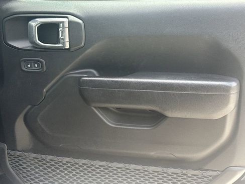 Used 2022 Jeep Wrangler Sport S AWD/4WD image 15