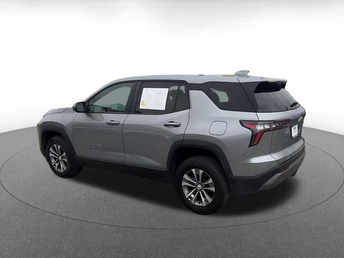 Used 2025 Chevrolet Equinox LT FWD image 10